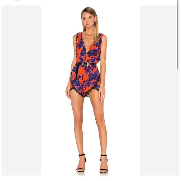 NWT Lovers and Friends Can't Let Go Passion Floral Sleeveless Romper Size XS - Picture 1 of 6